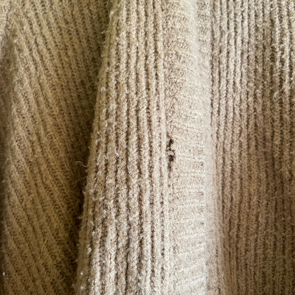 Saks Fifth Avenue Sweater - Picture 7 of 7